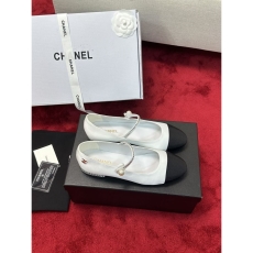 Chanel Low Shoes